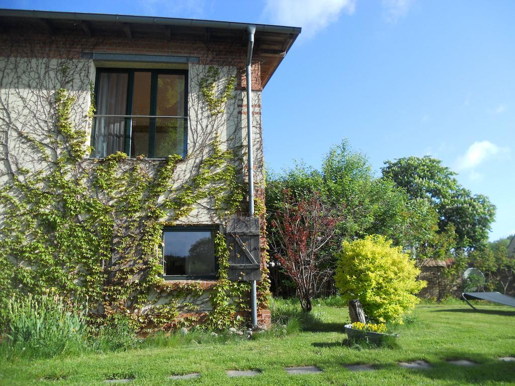 Haus Am See In Kleinzerlang Exterior photo