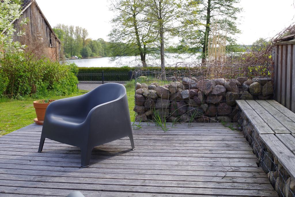 Haus Am See In Kleinzerlang Room photo